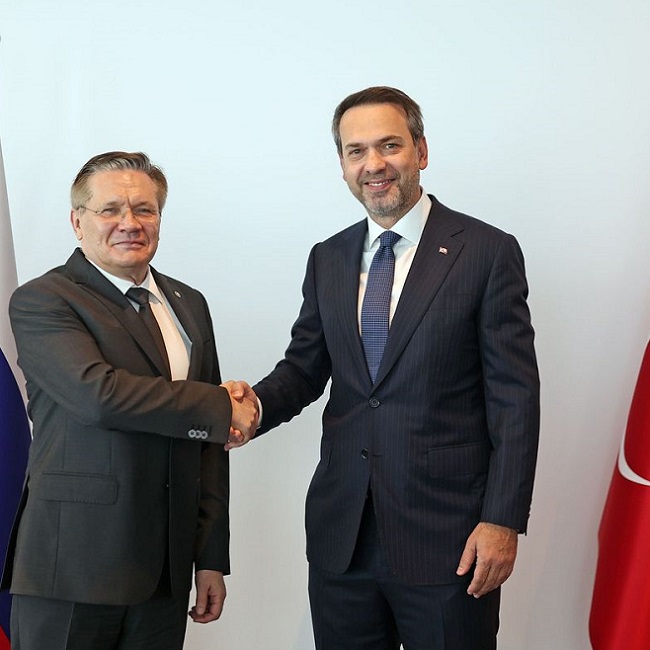 Генеральный директор «Росатома» Алексей Лихачев и министр энергетики Турции Альпарслан Байрактар обсудили сотрудничество
